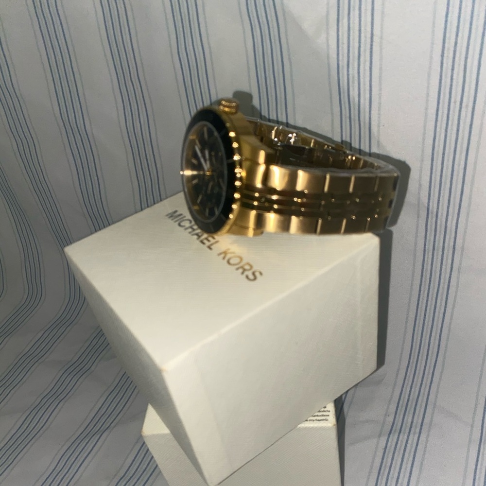 Michael Kors gold watch brand new unworn - Picture 2 of 5